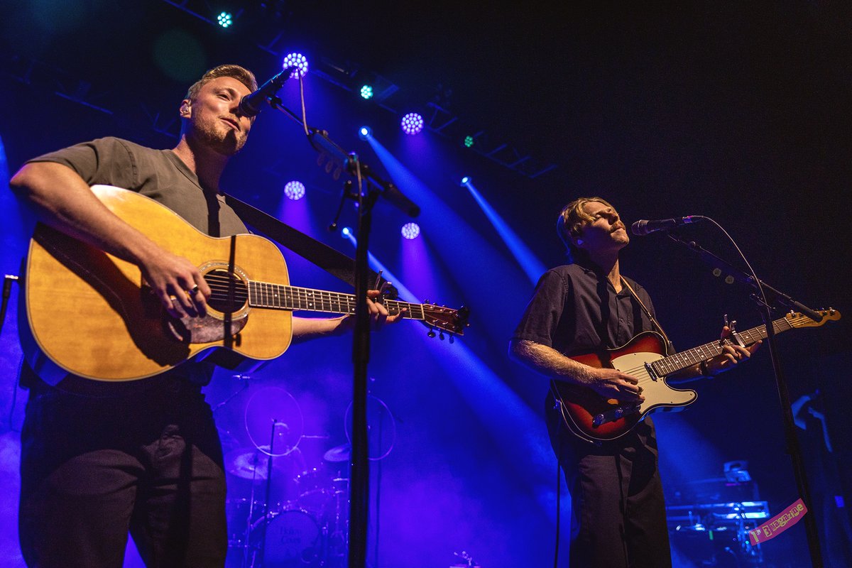 1𝙨𝙩 3 𝙈𝙖𝙜𝙖𝙯𝙞𝙣𝙚 tweet media