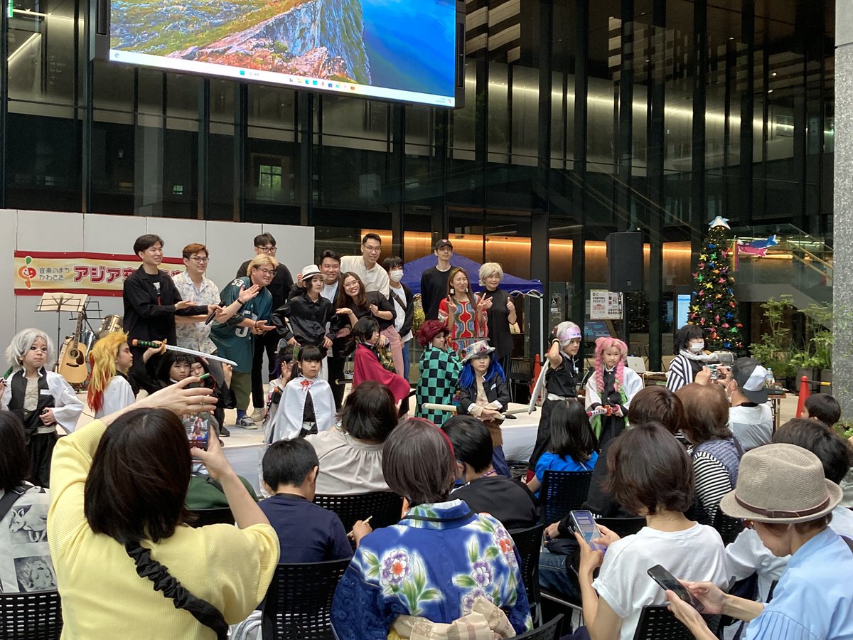 #アジア交流音楽祭
#かわさきアジアンフェスタ
より、リアルレポート～🌈

【川崎駅東口駅前広場(川崎ルフロン前)】

無事に終演です❣️
圧巻のパフォーマンス✨
お疲れ様でした〜！！