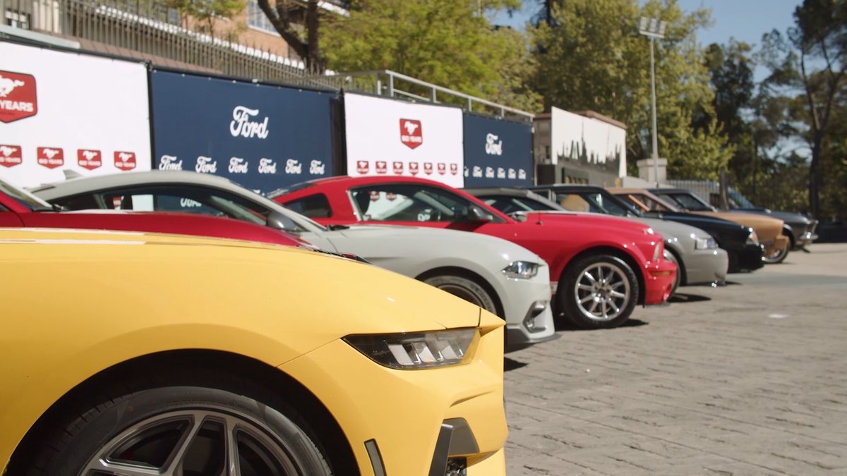 CCubicos's tweet image. ¡El @FordSpain Mustang cumple 60 años 🎂! El mítico deportivo 🏁 llega ahora con su séptima generación con un nuevo diseño y un V8 de 450 CV 🚀.

@puntalproduc @antena3com @CristinadelRey #CCubicos354