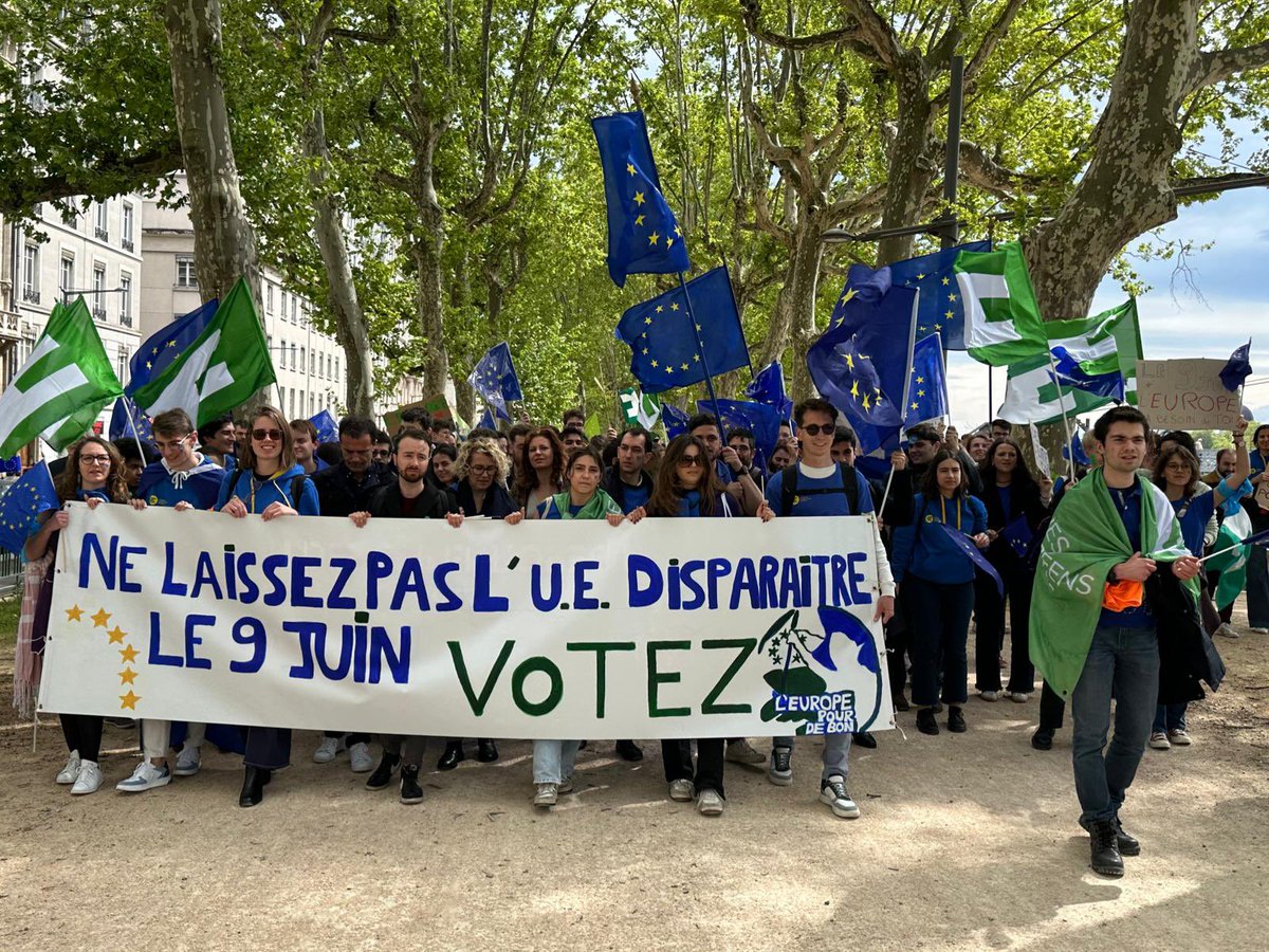 🔉La solution, c’est l’Europe pour de bon ! Les organisations de la coalition l’@europepourdebon mobilisées à Lyon à l’occasion de la Marche Pour l’Europe ! A l’approche des élections européennes, l’appel au vote pour plus d’#Europe est crucial.