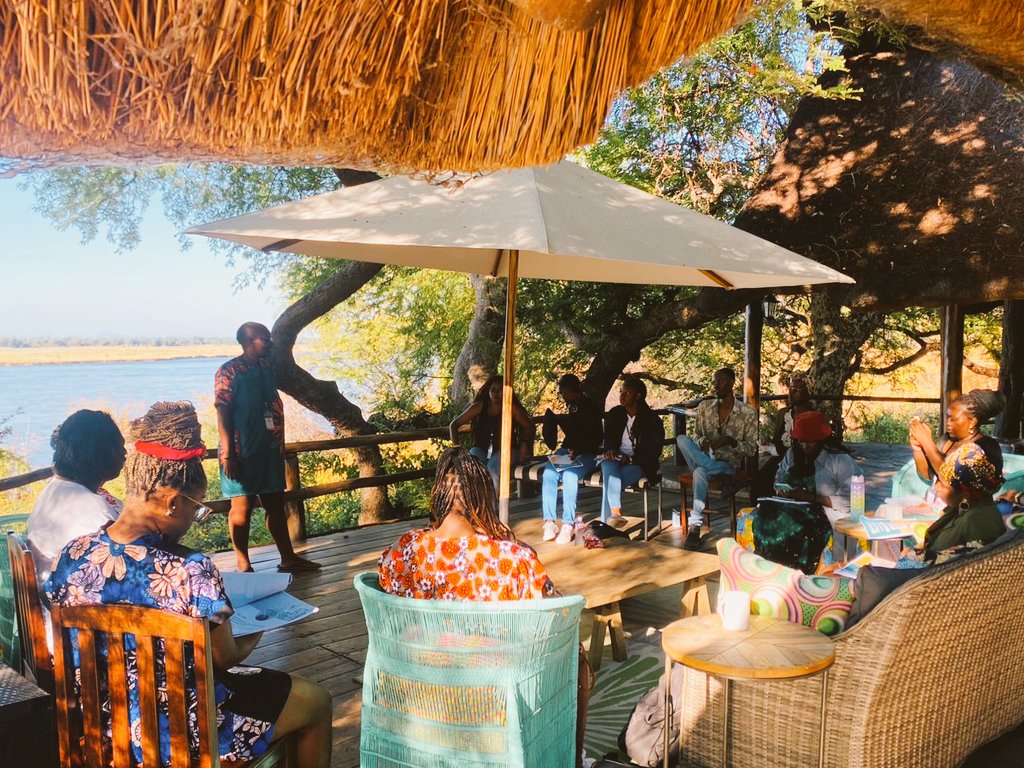 Naise we went some ku Lower Zambezi 😌 The women in podcasting workshop at Kasaka River Lodge was 🔥. Good vibes, lovely scenery, networking & insightful sessions facilitated by @AfricanaWoman_ @afripods @APVAofficial @WomensMuseumZed @ZedPodHub #KasakaWomenPod