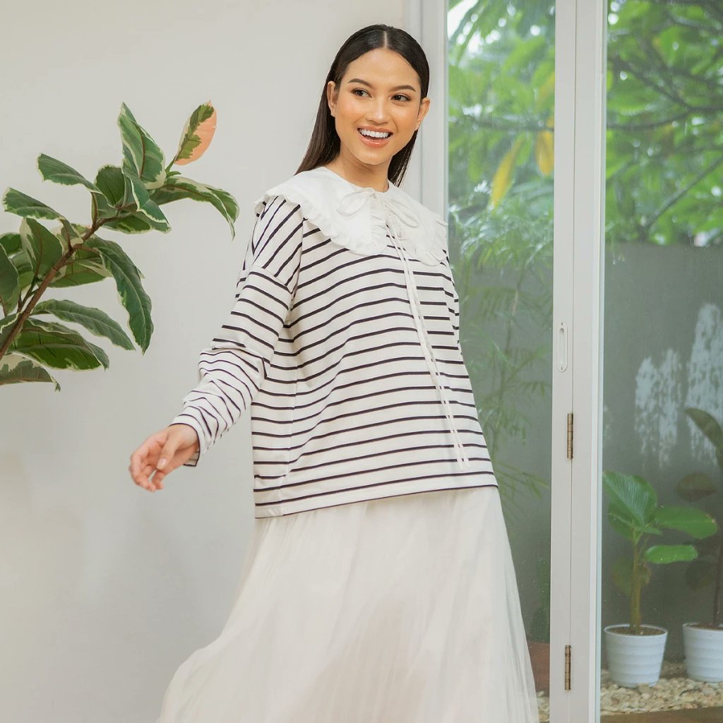 SpillLiink's tweet photo. @iyasudadeh_ Atasan cakep, cocok banget buat hangout 😍

Ulyani Stripe Tops https://t.co/eEhISAO89g https://t.co/NCNfnFam3Q