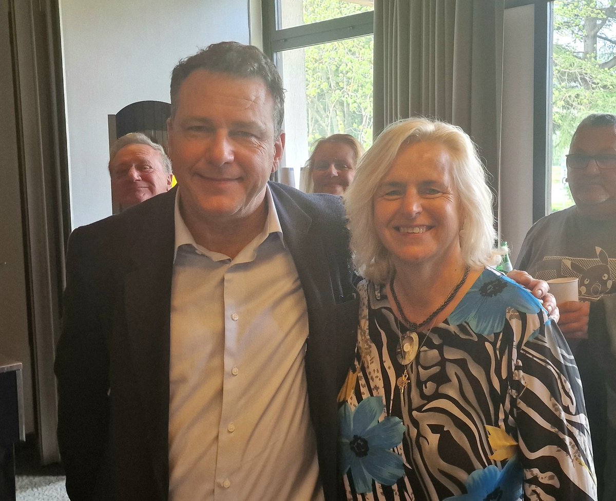 NatGermain's tweet image. 🔴 Le @RN38_officiel a eu l'honneur de recevoir @jllacapelle député européen pour les élections européennes du 9 juin !

Le 9 juin, c'est un seul tour, un seul jour, un seul vote, celui de @J_Bardella 

➡️ ALLEZ VOTER 🇨🇵
#VivementLe9Juin 
#LaFranceRevient 
facebook.com/share/p/n4Pd6K…