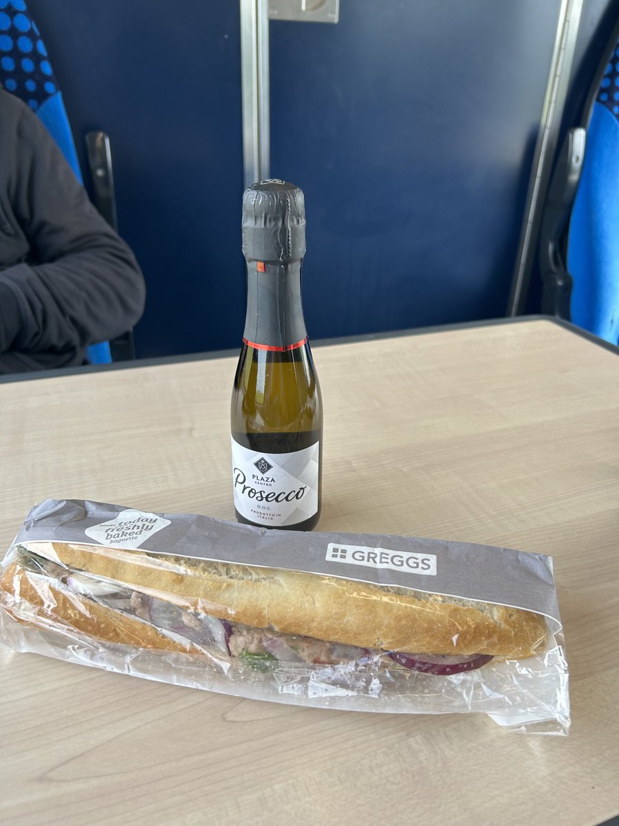 #lunch #train #journeyhome #Blackpool 🗼🚊