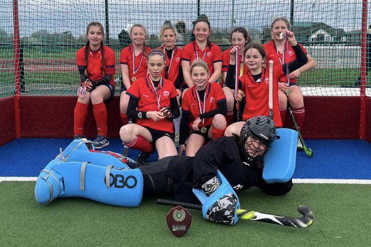 cchcyouth's tweet photo. It’s the turn of the @cchcuk U12 Girls and Boys today at the East IN2 U12 Tournament 🏑☔️🏑. 

Good luck &amp; enjoy the day 🍀💪

#teamCCHC❤️🤍❤️ https://t.co/eIUzlyNl4a
