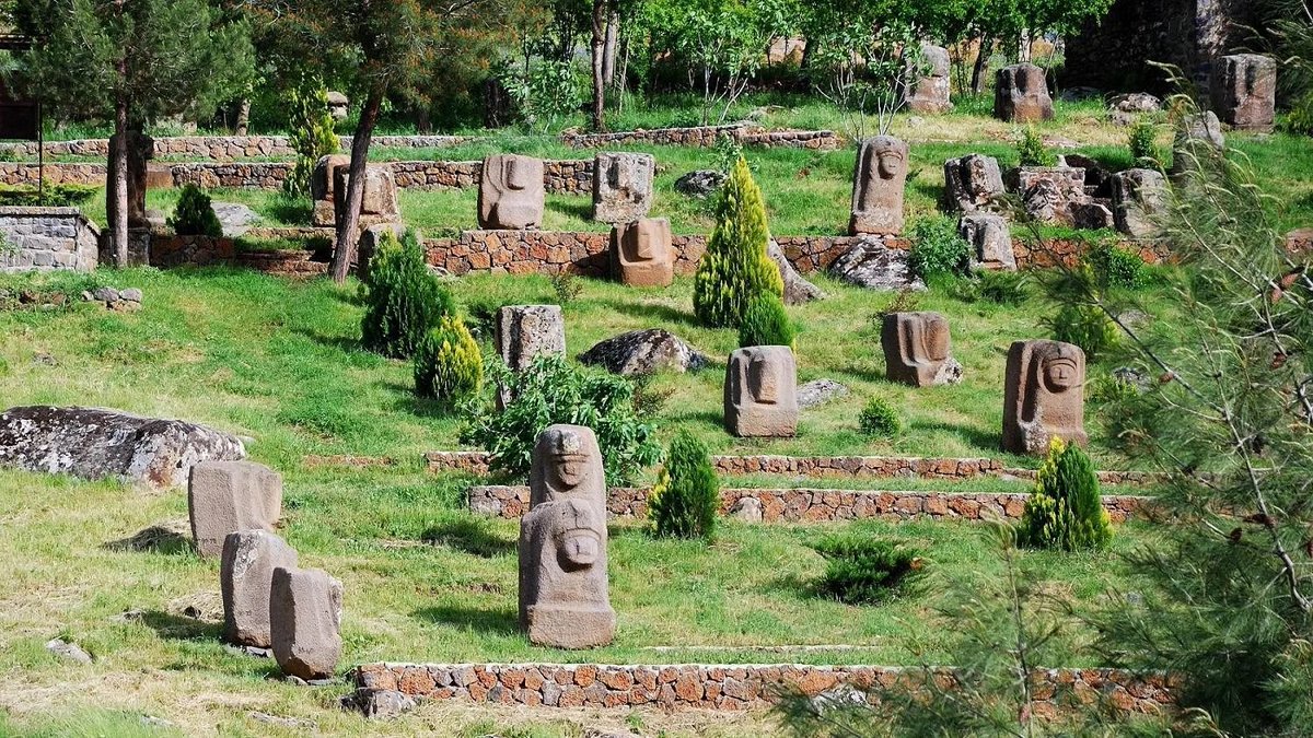 Unfinished stone carvings from the Hittite quarry and stonemasonry workshop complex at the Yesenek Open Air Museum in Gaziantep, Turkey.  There are over 300 sculptures in various unfinished stages. It was in use between the 14th and 8th cent. BCE. #AncientSiteSunday