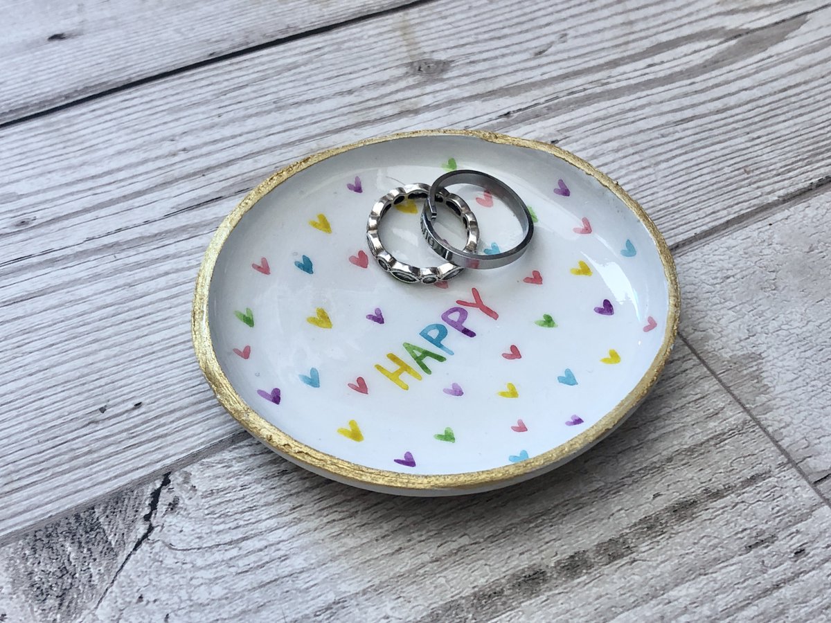 cwadephotoart's tweet photo. In need of a unique gift idea? 
All my trinket dishes are handmade &amp; hand painted making them all one of a kind! 

https://t.co/knif1vQIvM

#ukgiftam #ukgifthour #handmade #shopindie https://t.co/AeqOeKmQGX