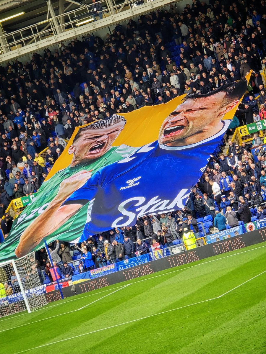 ⚽️LEADERS⚽️ @seamiecoleman23 @JPickford1 @everton @premierleague

📸 @samsunguk #s24ultra

.
.
.

#everton #evertonfc #goodisonpark #evertonvbrentford #awaydays #footballfans #football #footy #goodison #brentford #thetoffees #thebees #premierleague #evertonian