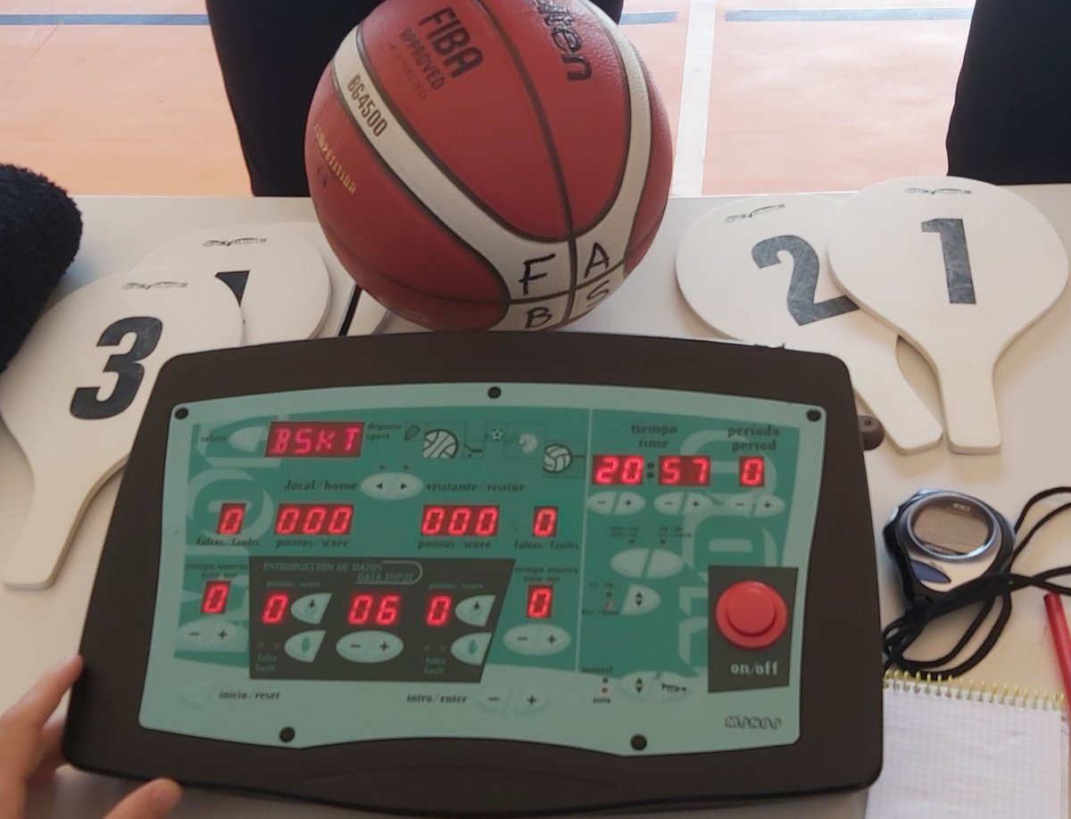 SevillaFaB's tweet photo. #FaseFinalInfFem2024

📍 @AytoUmbrete 
🏟️ Pabellón Municipal
🗓️ 28/04/24
Jornada 3️⃣
⌚️10:30 h

‼️TODO LISTO‼️

🏀 @CBC2H
🆚 @cb_umbrete

📳 Toda la Información y 📊Estadísticas en vivo a través de nuestra APP "AFICIÓN FAB” https://t.co/arGesYH5kM