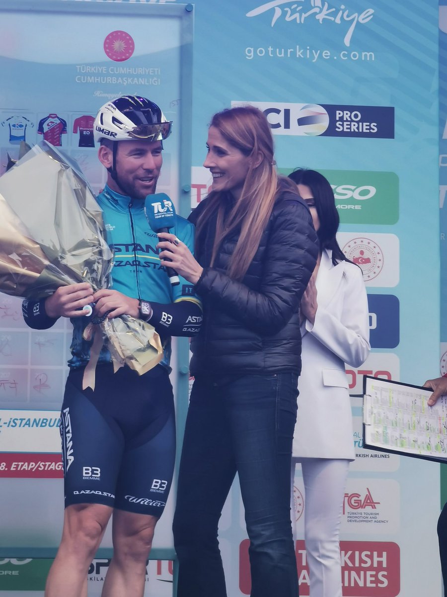 Mark Cavendish was given flowers ahead of his last day of racing in Türkiye. 'I thought last year was my last one but today it probably is and I'll keep great memories of this country', he said. #TUR2024