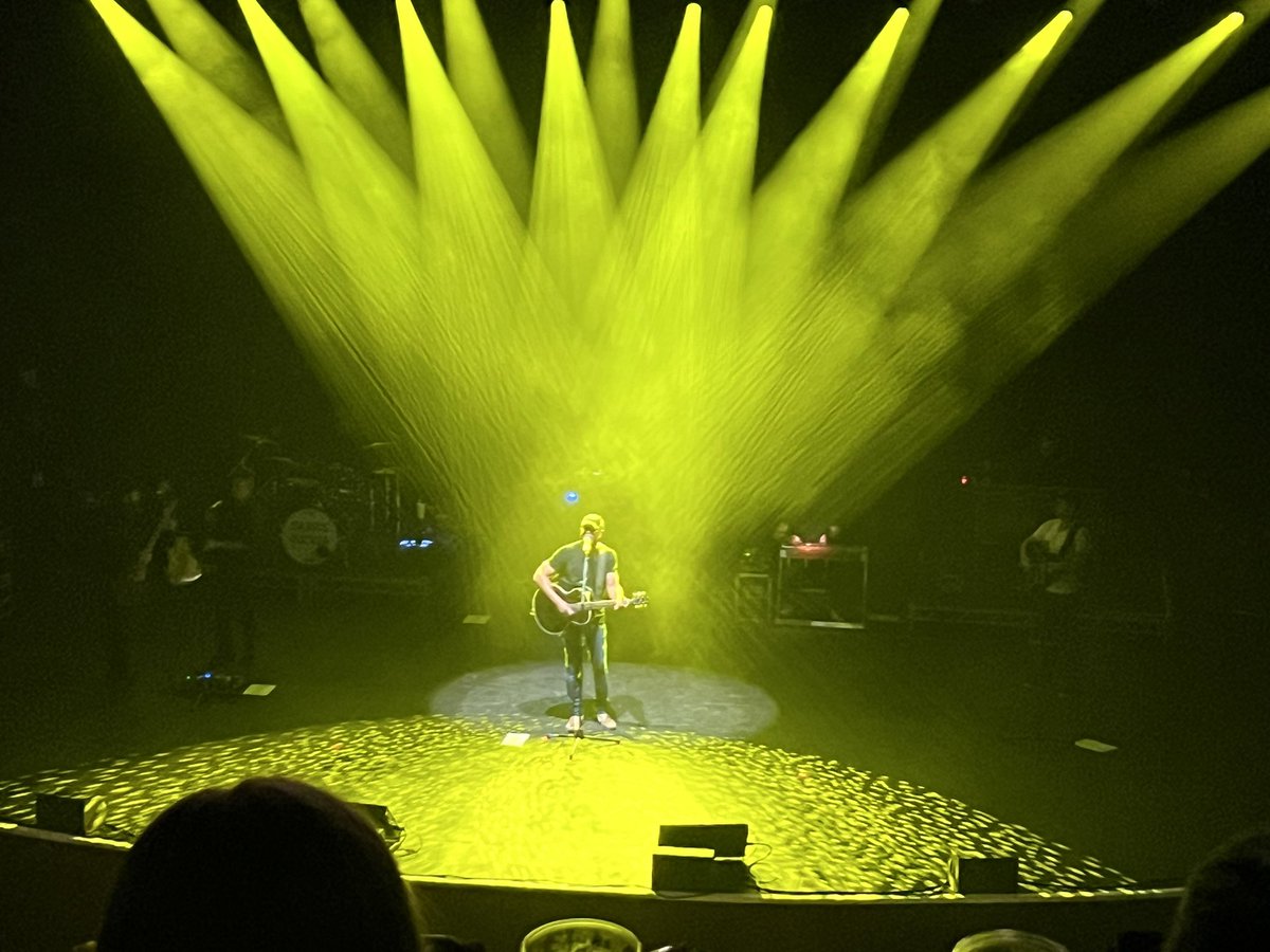 DMBHealer's tweet photo. @dariusrucker We love ya @dariusrucker 🙏🏼 https://t.co/tEbLL1pTWz