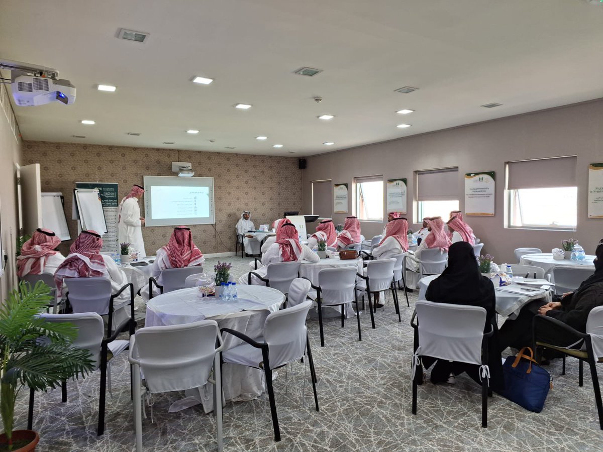 event_ut's tweet photo. انطلق صباح اليوم الأحد ١٩ / ١٠ / ١٤٤٥هـ، #البرنامج_التدريبي( قائد مطبقي أنظمة إدارة الجودة وفق المواصفة الدولية ISO 9001:2015)، والذي تم تنفيذه من قبل المركز السعودي للإعتماد،استهدف مجموعة من جهات الجامعة ضمن المرحلة الثانية لحصول كافة الجهات على إعتماد الآيزو. https://t.co/v1irTYRtGK