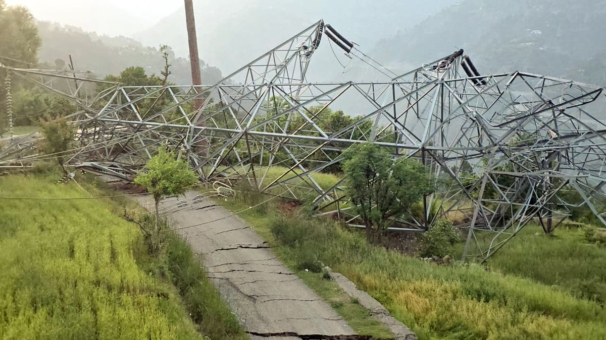 RisingKashmir's tweet photo. In Pics: #Houses, Transmission #Tower and roads damaged after massive #landslides at #Pernote village, in #Ramban. (ANI Photo)

@diprjk @dcramban @DIPRRambandic https://t.co/Gl2spCrNsd
