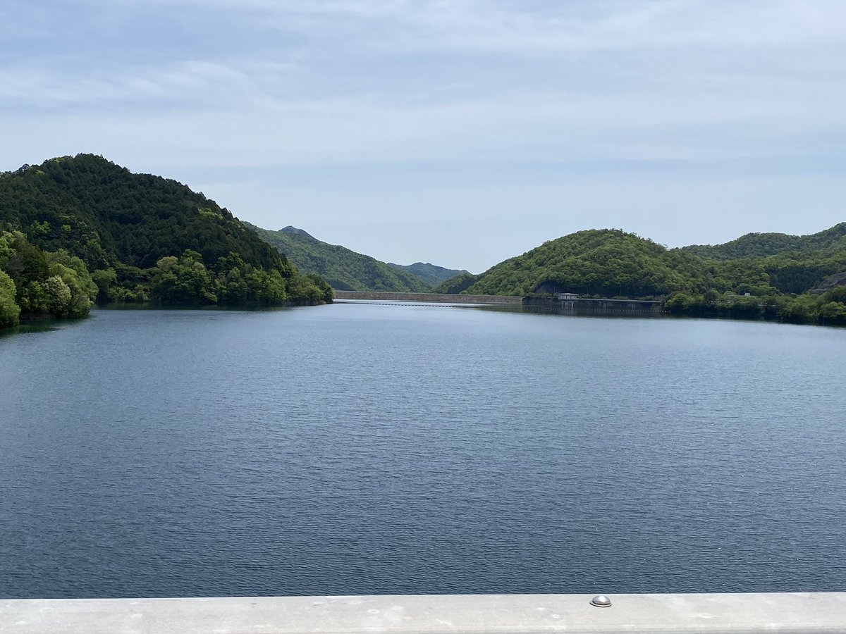 TGz3aek's tweet photo. 昼から多可町の翠明湖(糀屋ダム)へ！
暑すぎる🥵
バイクはやっぱり楽しい😁
#Kawasaki  #zx14r  #翠明湖  #糀屋ダム https://t.co/3wTBagW4Iu