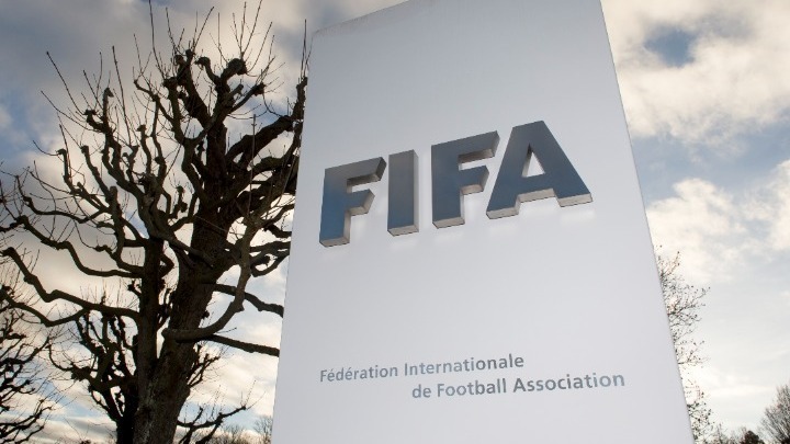 Σοβαρή απειλή κυρώσεων από #FIFA και #UEFA για το ισπανικό ποδόσφαιρο

amna.gr/sport/article/…