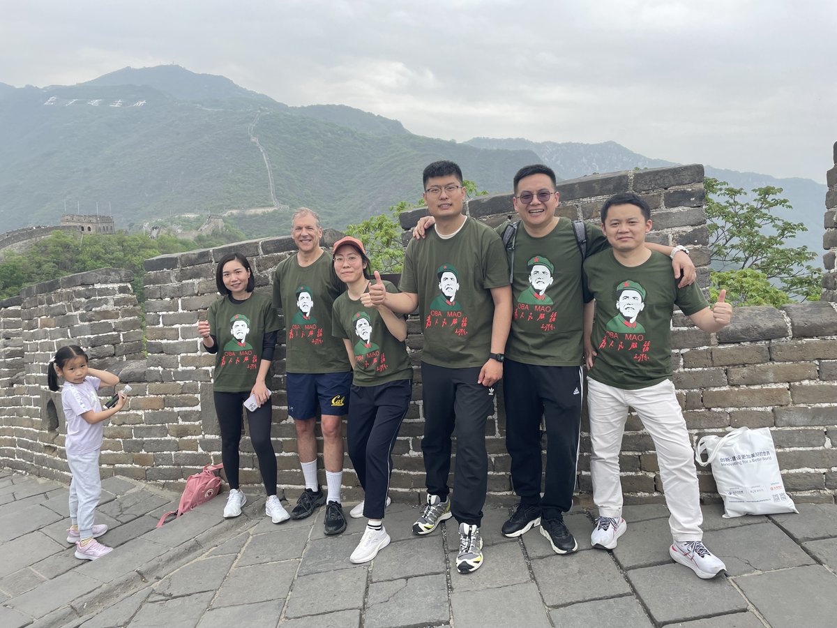 The @Tsinghua_Uni-@UCBerkeley-NCEPU paircity.com team on The Great Wall of China at Mutianyu. Discussing Virtual Power Plants, renewable energy integration, and the power of infrastructure ... and collaborations! Celebrating in @BarackObama - @maozedong style!