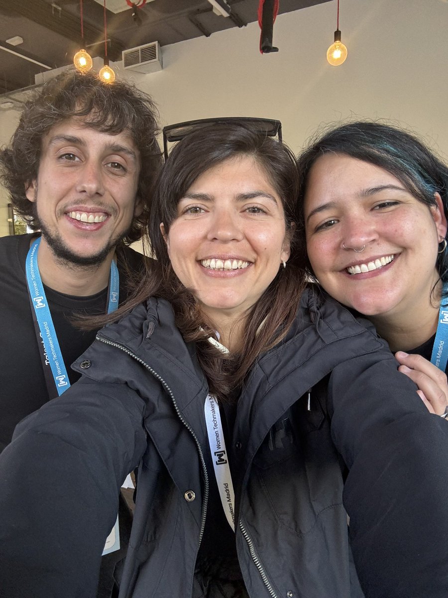 It’s always a pleasure meeting such lovely people 🩵 @Ari_Reinventada @WomenTechmakers #IWDMadrid24 @GDGMadrid