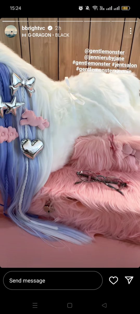 minimal dibuka atuh jang itu boxnya, diliatkeun satu2 kacamatanya.

kalo dikasih PR package mah berarti udah deal dong tujuannya bantu promosiin barangnya.

nah ini video cuma sahiji, kacamata di dalem juga gak diliatkeun.

maneh teh mau jualan ape, ujang?