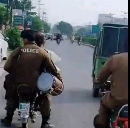 ۹ مئی کے سالانہ عرس کی تقریبات کا آغاز کر دیا گیا۔ ذرائع کے مطابق آج سے عرس مبارک کی تیاریاں شروع کی جا رہی ہیں۔ 
#9thMayFalseFlag 
@_mahi_8 @iPiansRTs @Team_IKF @TeamiPians @KaliwalYam @Mishikhanxxxx @jabbarjutt1234 @ARYSabirShakir @01rshd @agentjay2009 @ZubairAlikhanUN