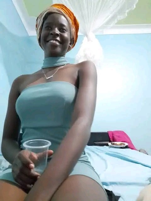 IamCarolPrimah's tweet photo. Nze wabula tongamba selina, uganda already won the world cup😂 https://t.co/HrTsbgLpZI