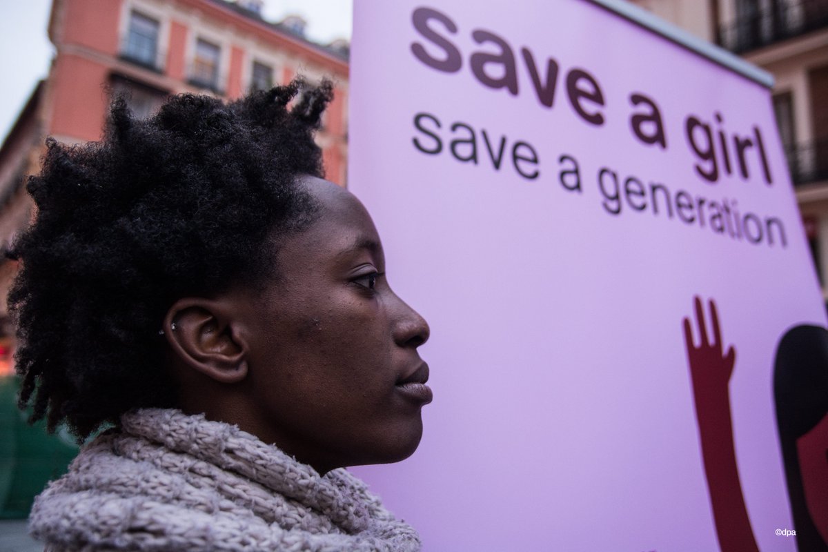 In 2015, The Gambia 🇬🇲 banned #FemaleGenitalMutilation ❌. The @UNFPA's exec.director @Atayeshe says legalising FGM again in 🇬🇲 would deprive women & girls of their rights and jeopardise legal protections against harmful practices against them. @GPtoEndFGM unfpa.org/press/statemen…