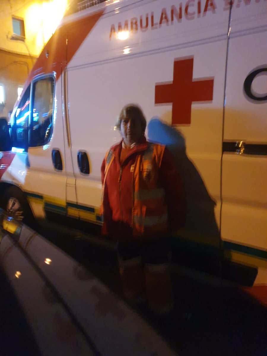 En la noche da ayer el voluntariado de Socorros y Emergencias realizó la cobertura sanitaria en la verbena de las fiestas de San José Obrero en Ujo.
#PreventivosCruzRoja
#SSyEE🚑
#Voluntariado⛑️
#CruzRojaMieres
#FiestasDeSanJoseObrero
#Ujo #Mieres