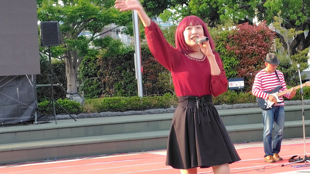 kouichik131's tweet photo. 夢ひろばライヴイベント
MariaXXX
暑い中皆さん盛り上がっていました🌹🔥🔥
#HAMAG
#夢ひろば
#MariaXXX
#がんばローズ🌹
@Maria_rose13 https://t.co/AtzGRHKxmC