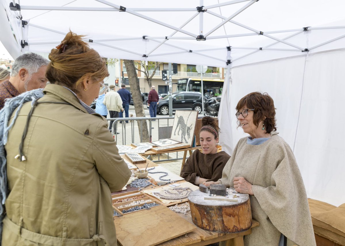 Mireu quines imatges més boniques del Grup de Reconstrucció de Badalona durant la primera jornada de la XIX MAGNA CELEBRATIO. Avui els podreu tornar a trobar a davant del Museu d'11 a 14 h! No us els perdeu! #MagnaBdn #Magnacelebratio #Badalona #Baetulo Fotos: Antonio Álvarez