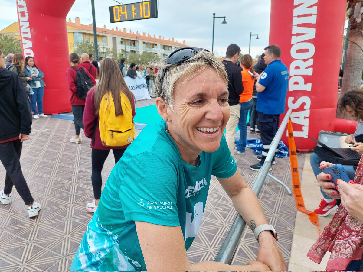 papirusa's tweet photo. Feliç després de córrer vora la mar 🌊🏃🏽‍♀️

Gràcies @lasprovincias per la invitació a participar d'esta carrera 7,5K. Comencem el diumenge amb molta energia! https://t.co/fJ426fqnyF