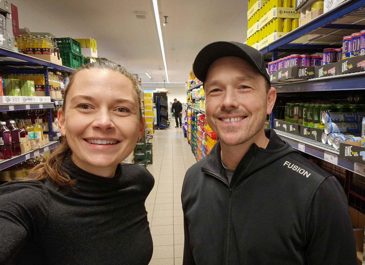 Jeg er hoppet en tur i Rema 1000 med <a href="/CMSiggaard/">Christina Siggaard</a> for at finde 15 fantastiske fødevarer for cykelryttere.

Chokerende nok var tunesisk kaffebrød ikke på listen...

Christina Siggaard Jeppesen er tidl. prof. cykelrytter, nuværende kommentator og ekspert i (sports)ernæring.