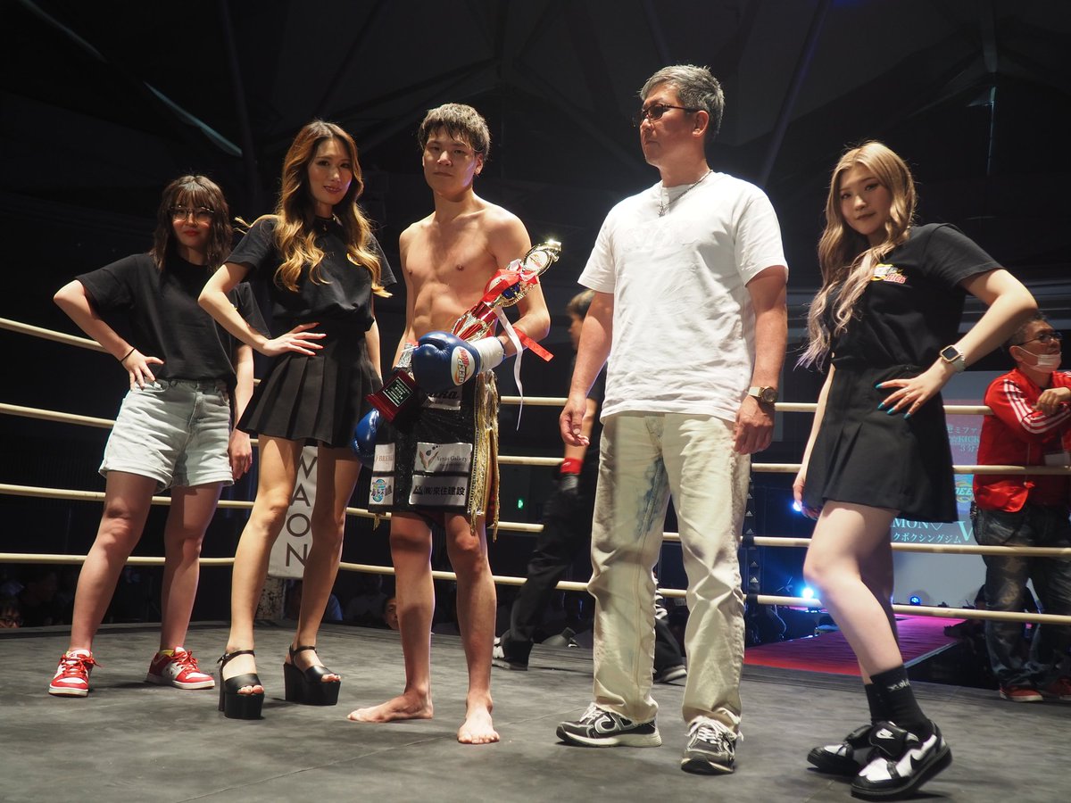 deep_kick2009's tweet photo. 【DEEP☆KICK KAMEOKA 試合結果速報】

▼セミファイナル
　DEEP☆KICK-58kg契約 3分3R
　×FUJIMON♡（京都亀岡キックボクシングジム）
　◯拳剛（誠剛館）
判定 0-3（25-30、26-30、25-30）

#DEEPKICK #ガレリアかめおか
#DEEPKICK_KAMEOKA https://t.co/AZBhYfar05