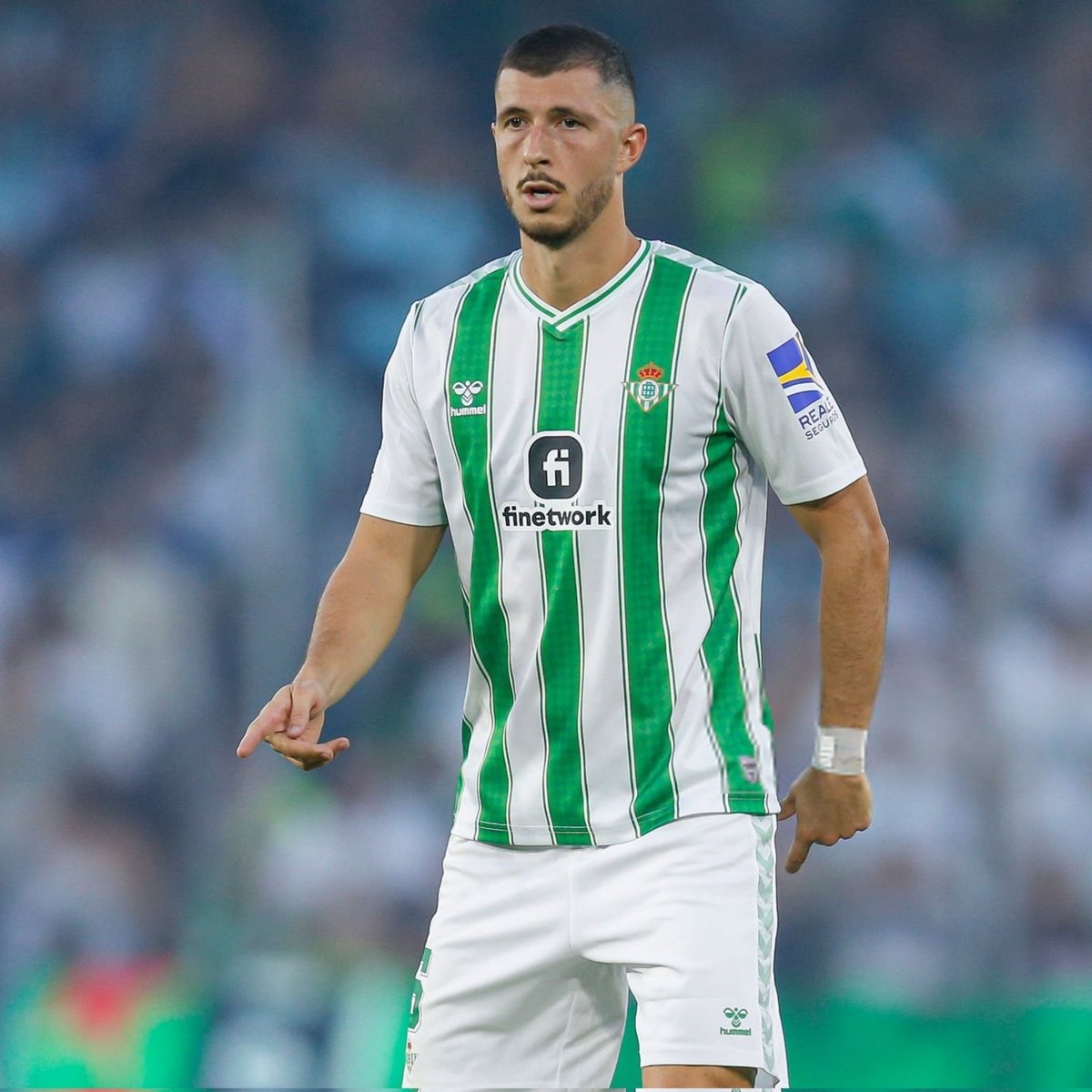 💣 #FCBarcelona 🇦🇷 Barcelona are in advanced talks to transfer Real Betis' 30-year-old Argentine midfielder Guido Rodriguez for free.