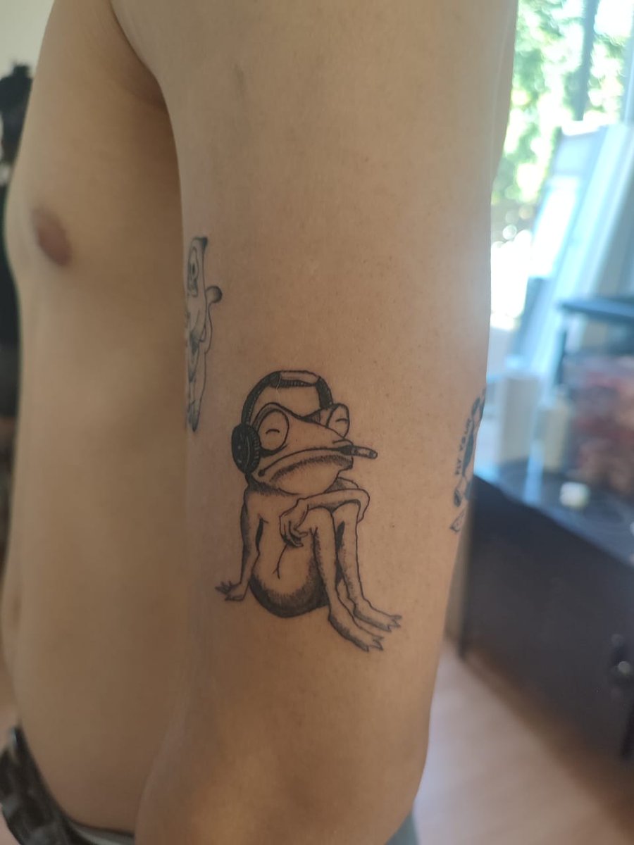 Davin's an asshole tweet media