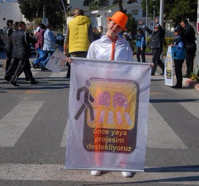 #ÖnceYaya kuralını uygulamak, insana değer vermektir. 
Bir #proje bir ülkenin çehresini tamamen değiştirebilir. Hepimiz bunun tanığıyız.

🔗 bakikaracay.com/avrupa-birligi…