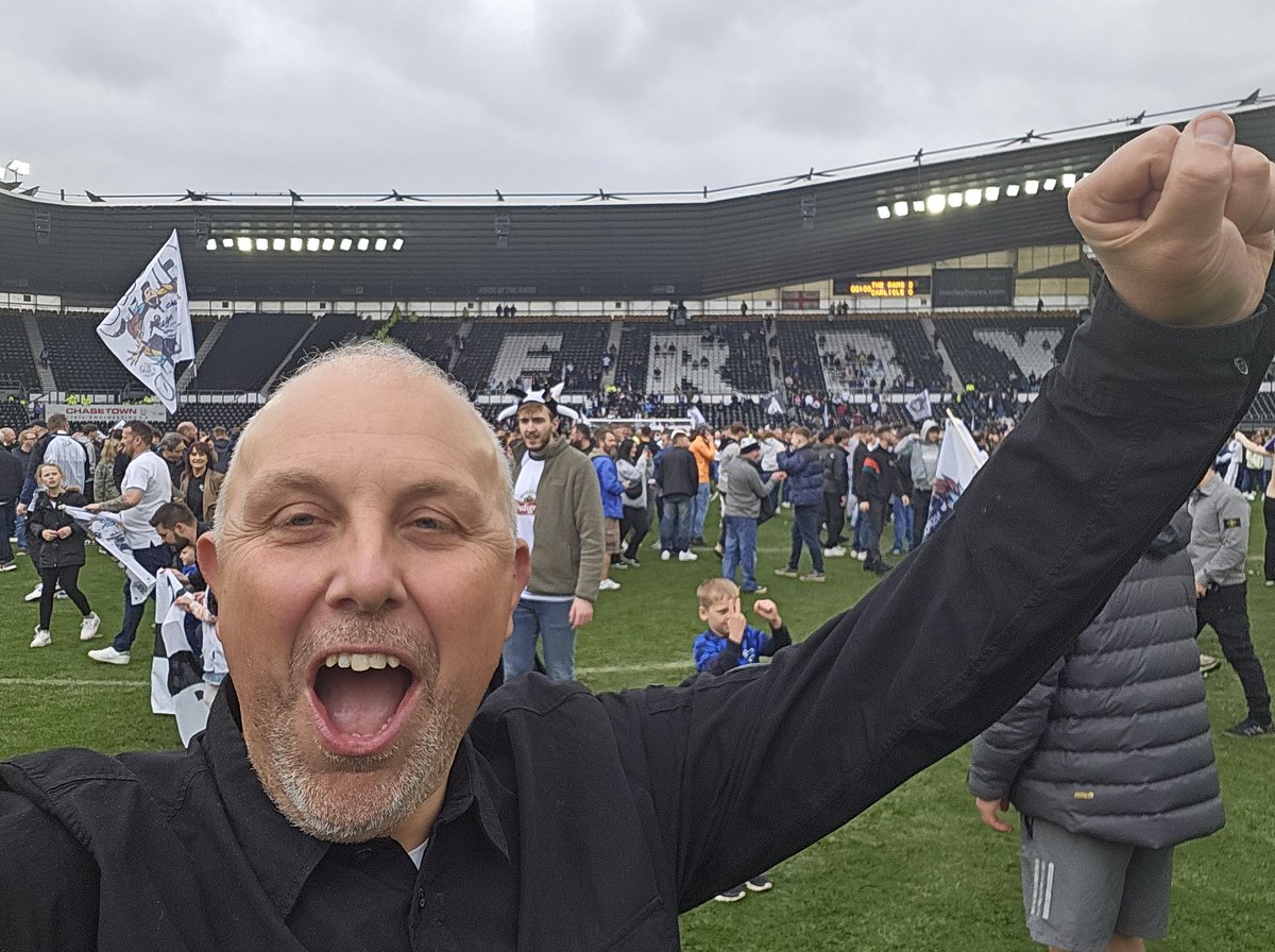 Don't know where to start with yesterday. What a day. Entire city in party mode, absolute scenes everywhere you looked. Get in you Super Rams! #dcfc #dcfcfans
