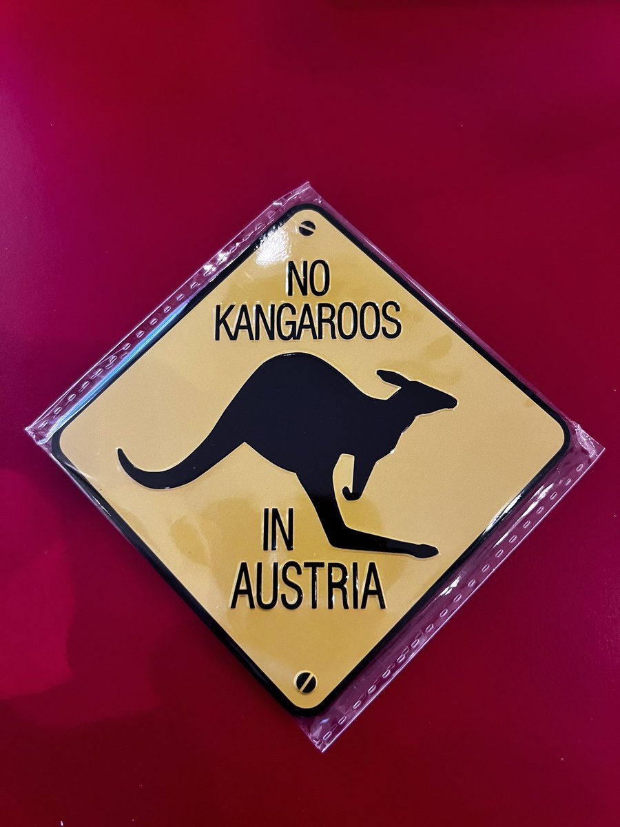PNgsabrina's tweet image. I feel like I am obligated to buy this before leaving Vienna 
✅ Australia 🇦🇺 to Austria 🇦🇹 #postdoclife #conferencing