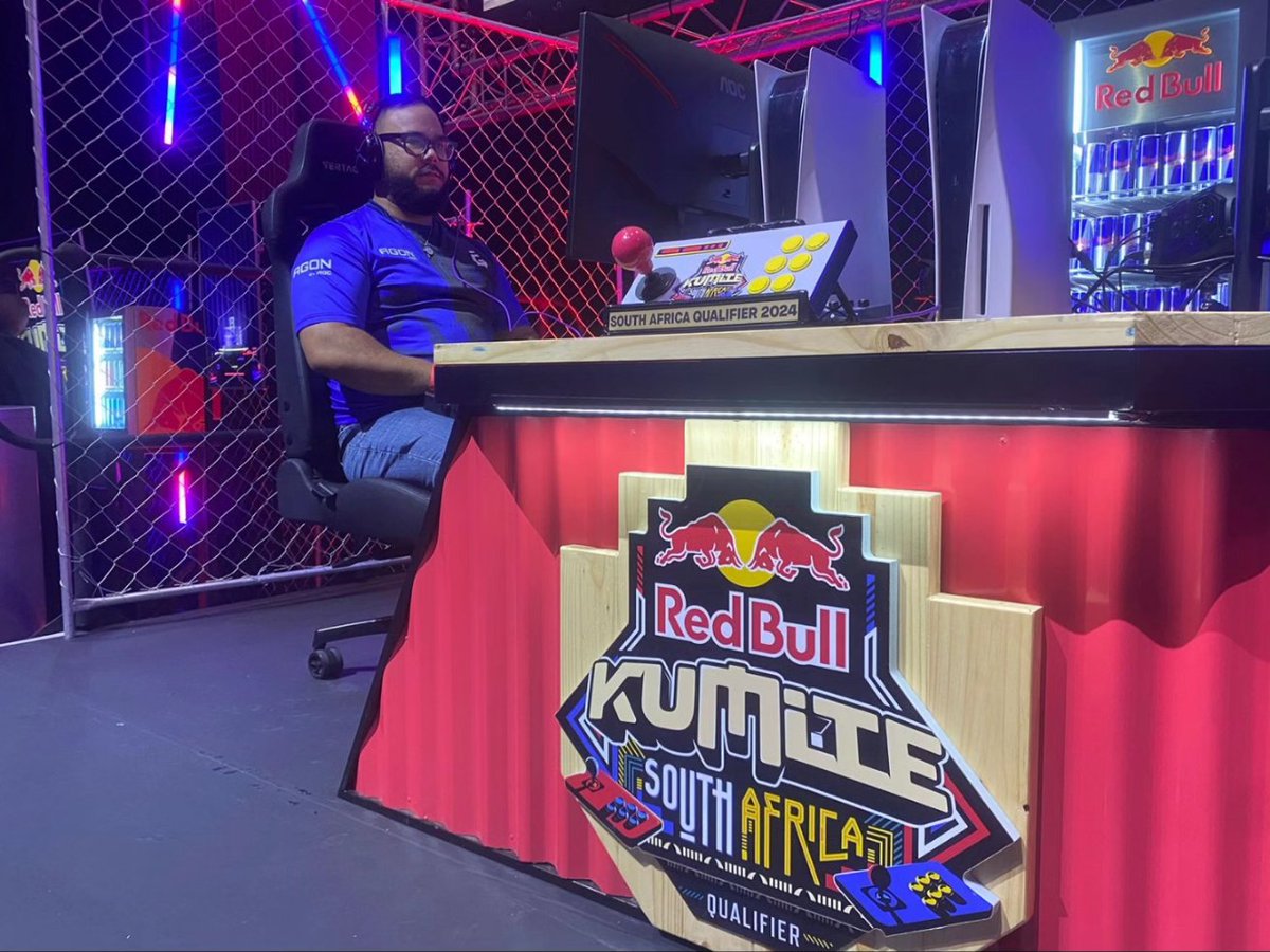 Gankstrs's tweet photo. Encouraging to know that you have played a small part in helping develop the local gaming scene.

Congrats to the @_IllusionGG crew for making it to the Top 16 at Comic Con CT.

A quarter of the Top 16 that will be playing today are IG Gamers!!!!

#kumite
@agonbyaocapmea https://t.co/GsQS3EjDb5