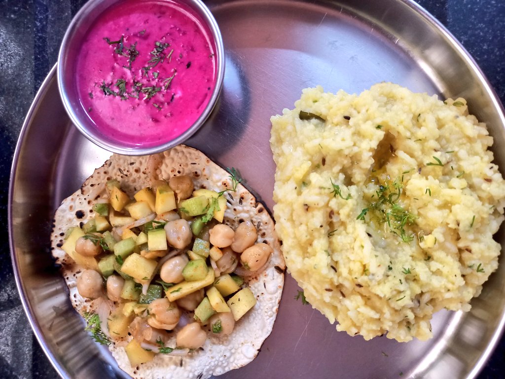 More of a #summer special than #sundayspecial today.
Khichdi with beet raita and masala roasted papad.
#BeatTheHeat