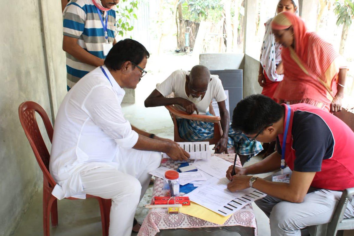 SDO_CGossaigaon's tweet photo. Fantastic update from Gossaigaon Election District! Home voting for AVSC and AVPD ensures everyone can vote safely and conveniently. Let's keep making our voices heard! 🗳️ #GossaigaonVotes
@ceo_assam @ECISVEEP @aranyaksaikia #SecureEVM #এক_ভৱিশ্যতৰ_মত https://t.co/YiuAVixkIq