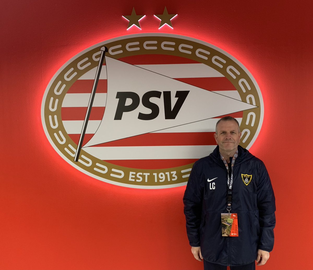 #SundayShare giveaway 🥳 Lee was very kindly given 2 match day planners and pens to give away ,by the great people @PSVCoachAcademy on his recent visit there .To win one of them , simply Like & RT this post ,and you must be following us too .Winners announced on Monday evening