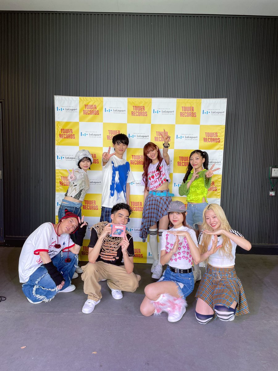 lyri_sch's tweet photo. /
アルバム『DAY 2』リリース記念🎊
🆓観覧無料🆓ミニライブ🎤
📍ららぽーと立川立飛
ありがとうございました😻☀️
\
#リリスクセトリ
一部
fallin'
moonlight
DRIVE ME CRAZY
mada mada da!
CHO→CHO🦋
NEW WORLD
二部
Ringing
mada mada da!
CHO→CHO🦋
House party
moonlight
NEW WORLD https://t.co/WSh3eXKMKG