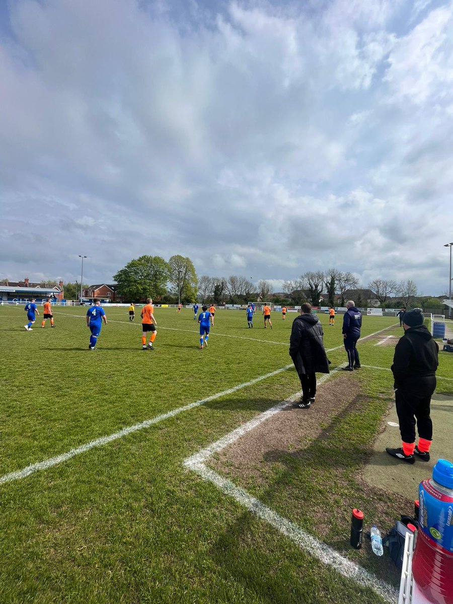 MendipBroadwalk's tweet image. 🔴🔵

With all the celebrations. 
Not to forget how we won the game!

A 2-1 win at Wells City Res’s.

All the goals in the 1sthalf.

1-0 up. A great move finished by Rhys Hickery.
1-1. 
And a deflected volley by Seb to win the game 2-1.
A great performance.

MOM- Jackson Brown.