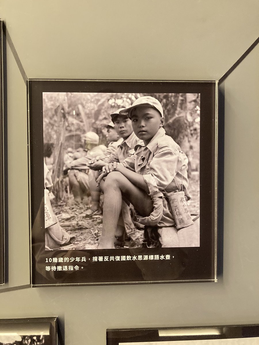 sijo723hey's tweet photo. 不久前去了戰爭相關的展示館，我對和中國有關的政權爭鬥一點興趣都沒有，單純只是想去看歷史記錄而已。看完之後只覺得會讓未成年上戰場、為了撤退而遺棄大量小女孩和放任士兵在外地自生自滅的國家是最爛的國家。 https://t.co/epAOheEezV