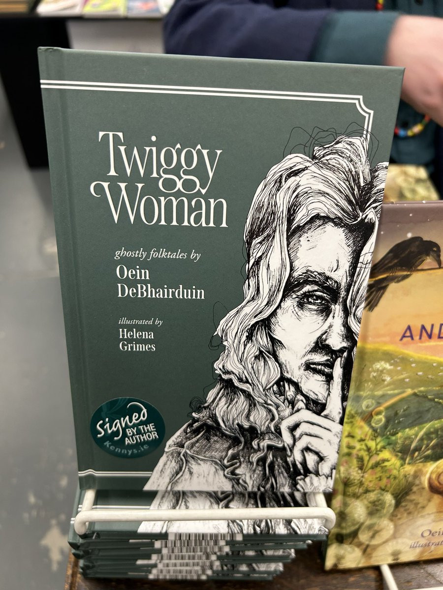 Great to get out to @KennysBookshop yesterday with @Oeiny. We got such a lovely welcome from Tom and his team as well as fascinating stories of authors and artists Tom had met over the years. We could have stayed all day. It’s a special place.