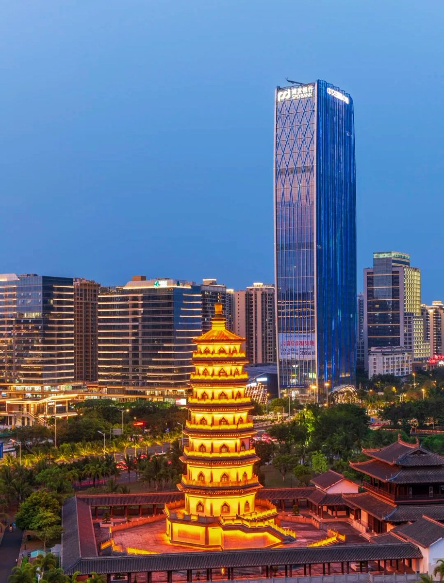 Mingchang Pagoda in Haikou