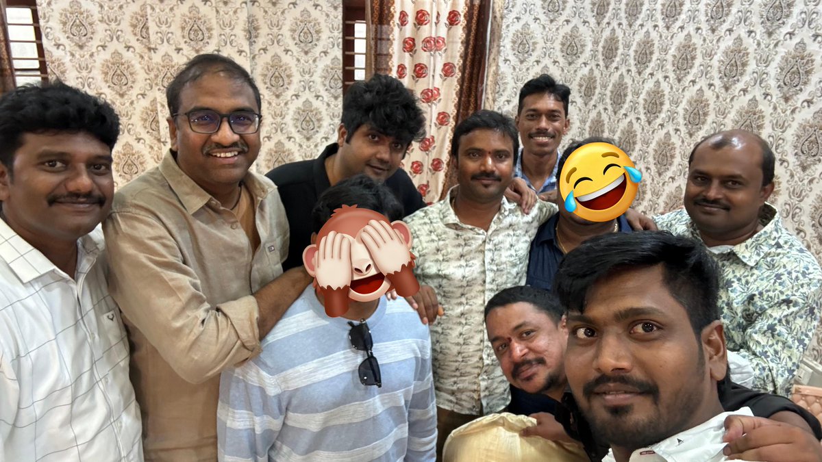 Harin_Tweetz's tweet photo. After long time with #Mandalam batch #bezawada https://t.co/OydxpPkNEx