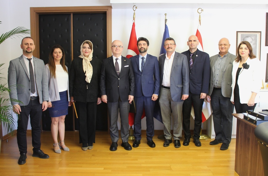 DAÜ’de “Farmasötik Kimya ve Farmasötik Toksikoloji Alanlarında Yeni Gelişmeler” semineri ift.tt/ktE8A1w