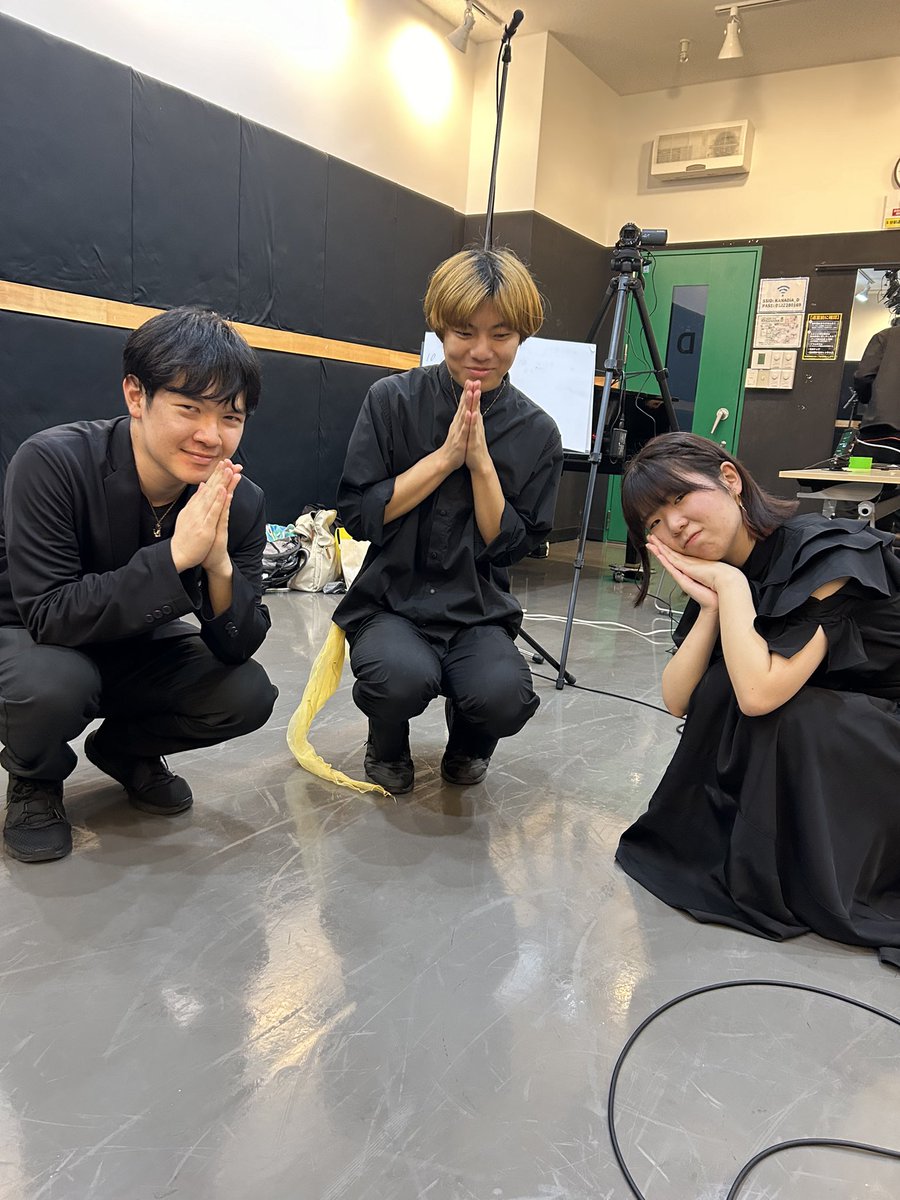 KitTune1011's tweet photo. 🦊Kit TuneΔラストライブ🦊
〜おいなりさん〜

開始時間18:00〜の予定でしたが、配信の用意に時間がかかっており遅れます…！ごめんなさい！！！！ https://t.co/rNnCZqSo8u