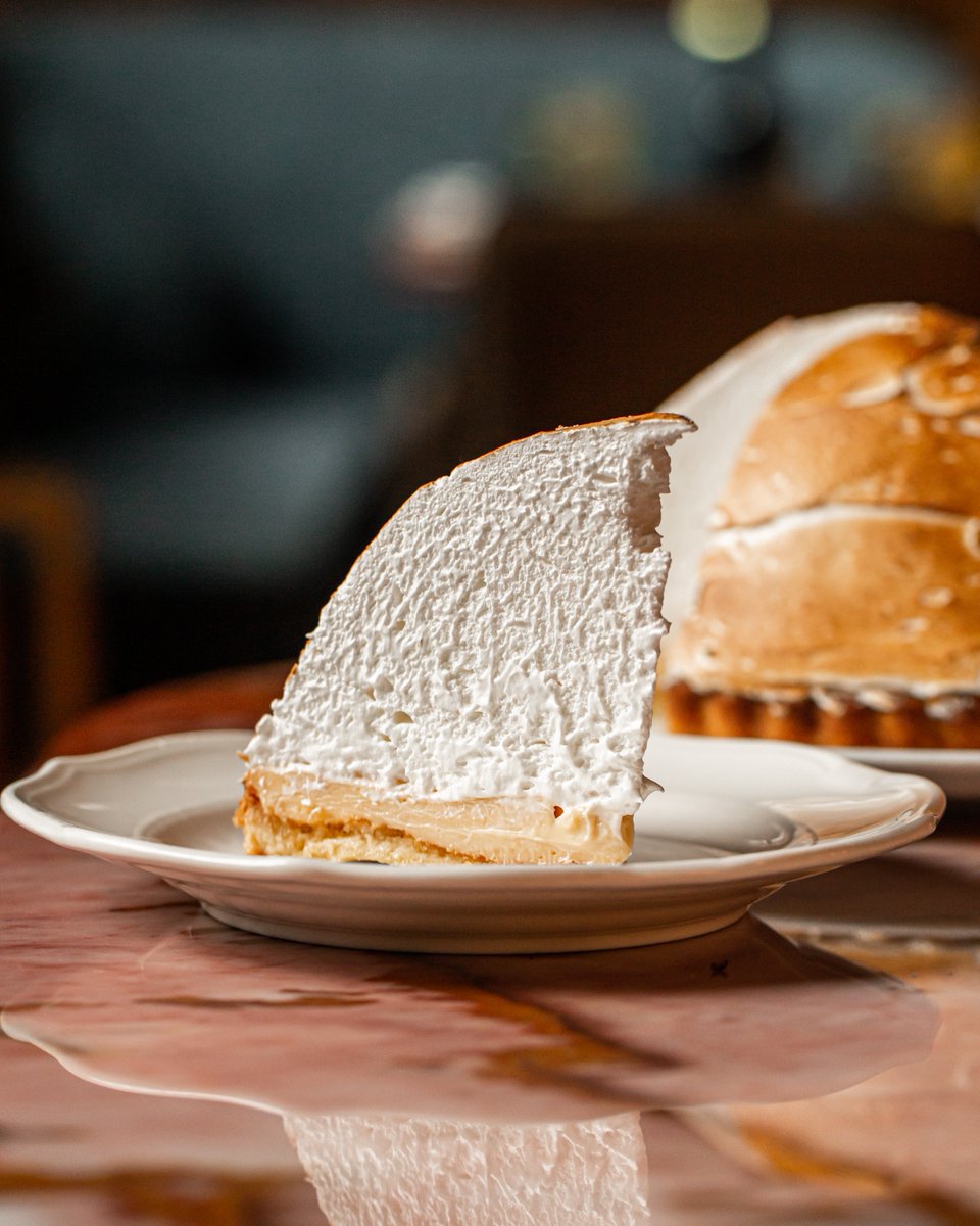 Adding a little bit of sweetness to your Sunday with @bocconcinouk's signature Lemon Meringue Tart 🍋