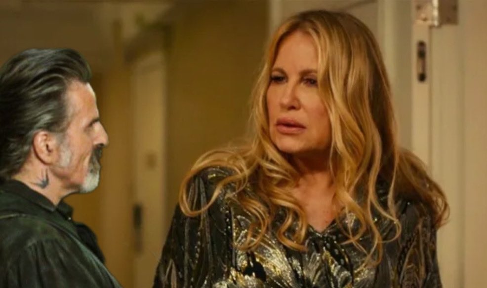 MariaSB85NYY's tweet photo. Editing Izzy Hands in random places b/c it’s fun-
Day 669
#OFMD #IzzyHandsInRandomPlaces #IzzyHands #ofmdizzy #ConOneill #photoedit #TheWhiteLotus #JenniferCoolidge #MurrayBartlett #TanyaMcQuoid #Armond #HBOOriginal https://t.co/5RTXtSE6K8